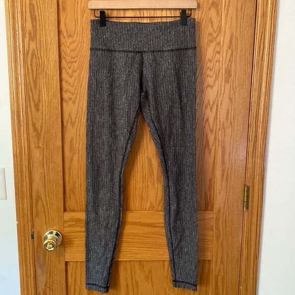 Lululemon Leggings - Picture 1 of 4